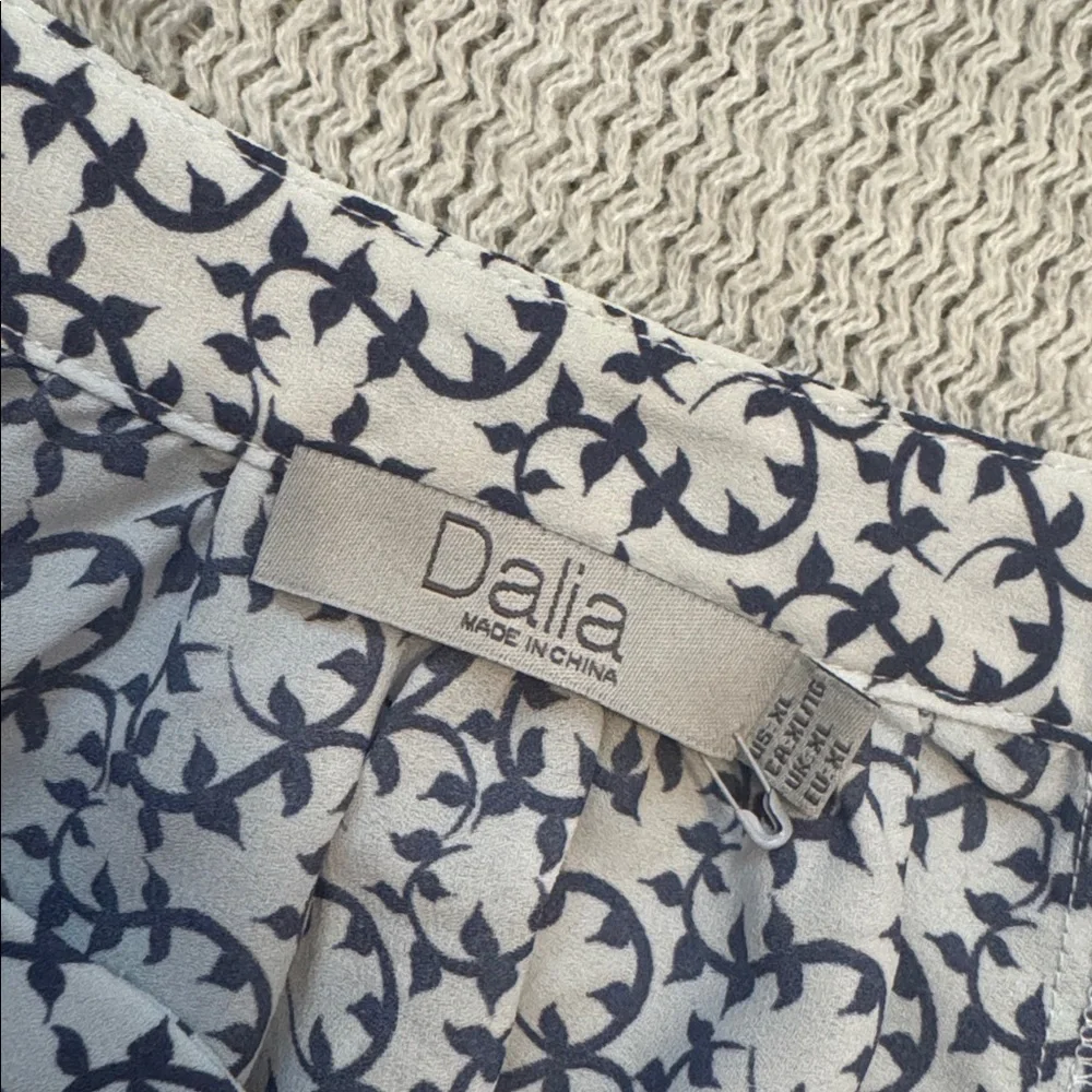 Dalia Blue White Floral Tunic Blouse XL Tassel Tie Lightweight